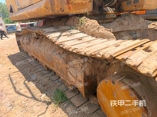 右側履帶整體(行走機構) 右側履帶整體(行走機構)