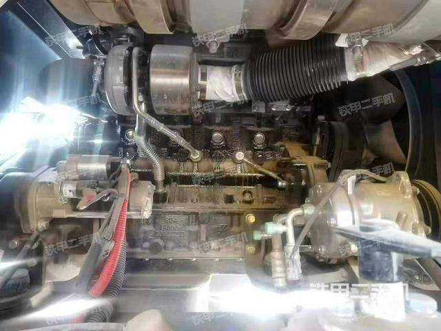 发动机整体俯视（整机外观）