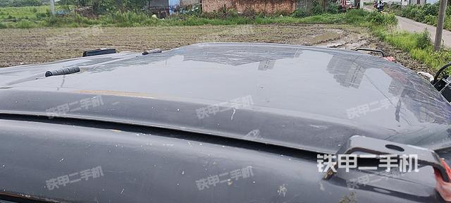 驾驶室顶部（整机外观）