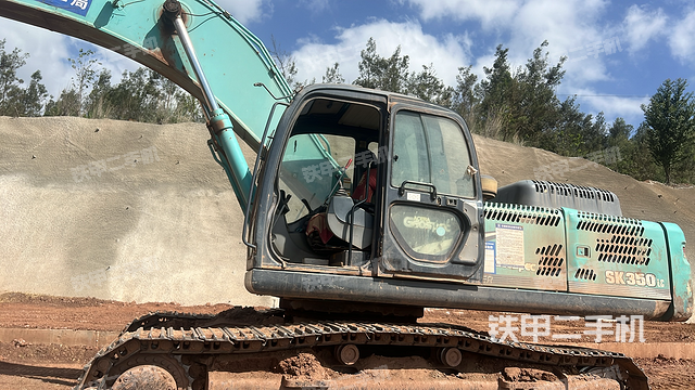 驾驶室整体（整机外观）