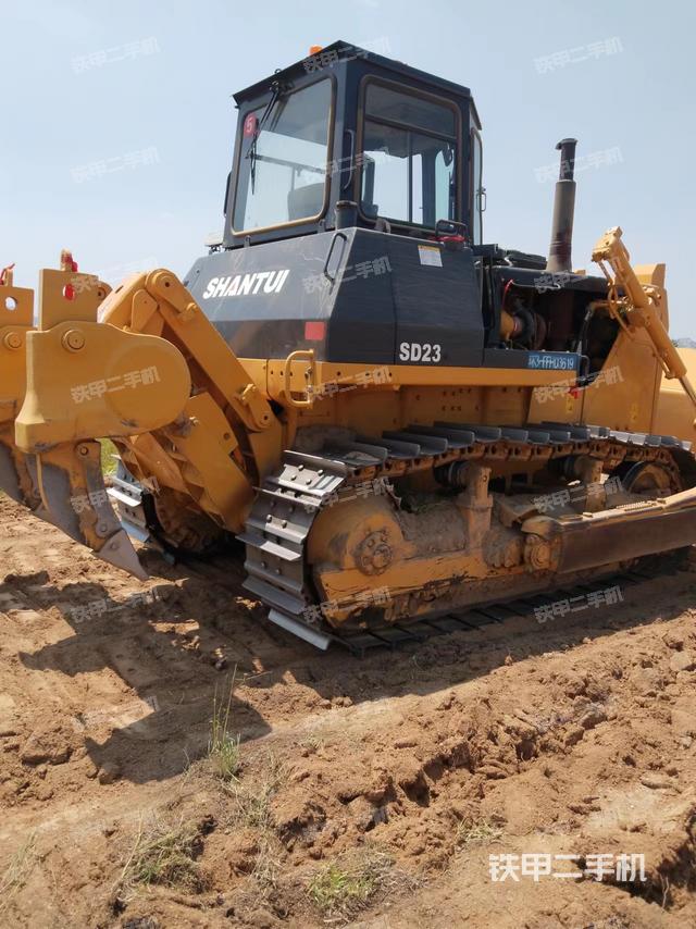 整机右后45°（设备外观及核心部件）