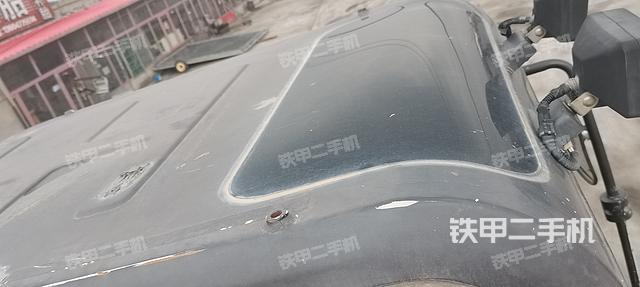 驾驶室顶部（整机外观）