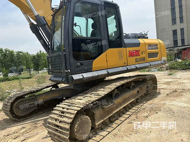 驾驶室整体（整机外观）