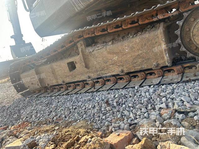 单侧履带整体（整机外观）