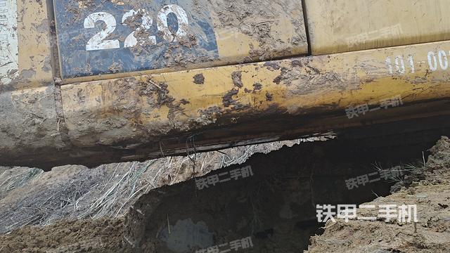 单侧履带整体（整机外观）