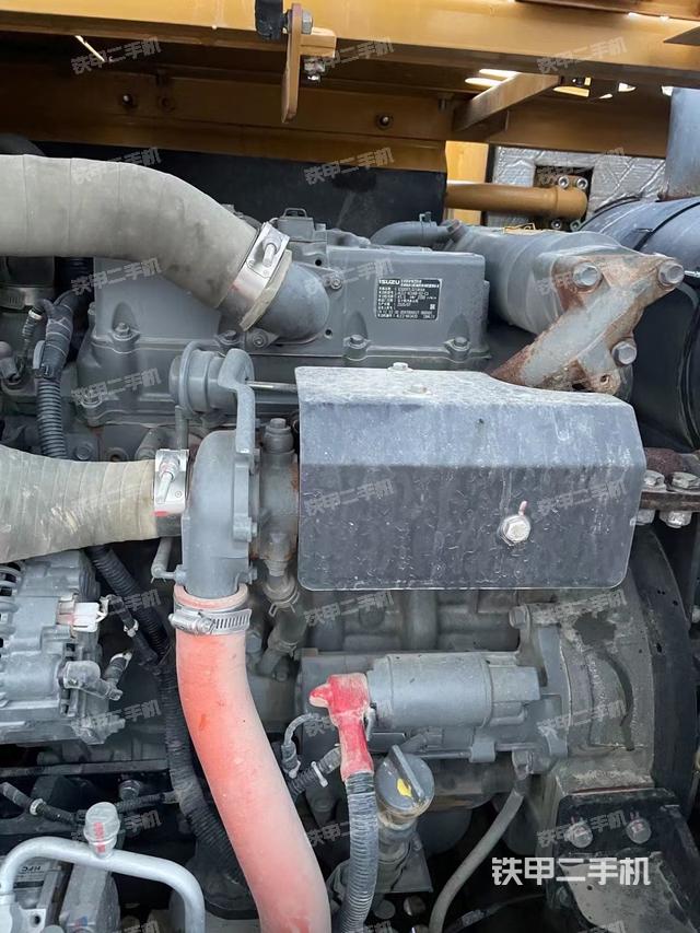 發(fā)動機整體俯視(整機外觀) 發(fā)動機整體俯視(整機外觀)