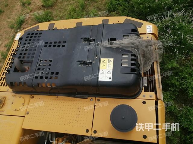 驾驶室顶部（整机外观）