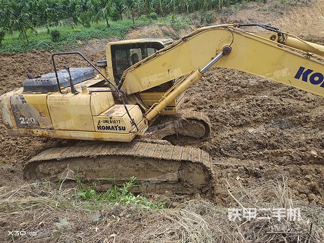 驾驶室顶部（整机外观）