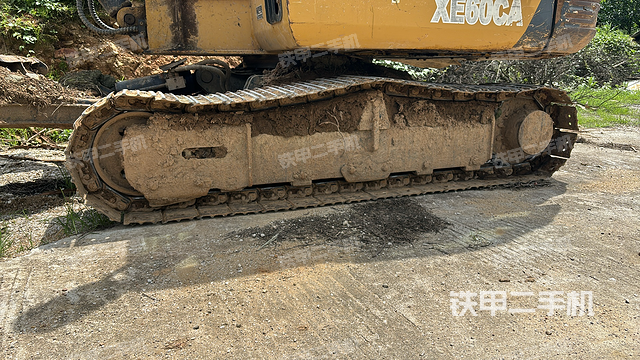 单侧履带整体（整机外观）