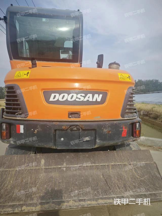 单侧履带整体（整机外观）