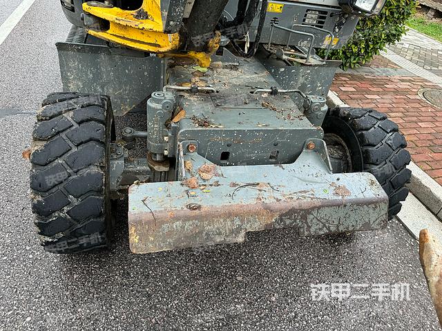 单侧履带整体（整机外观）