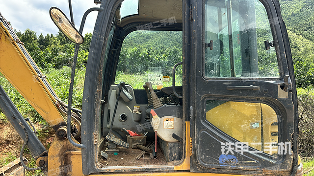 驾驶室整体（整机外观）