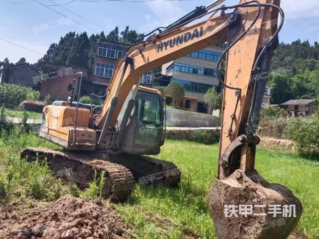 现代R150LVS挖掘机