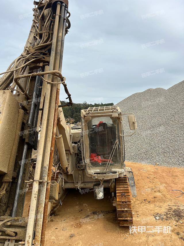 整机左侧（设备外观及核心部件）