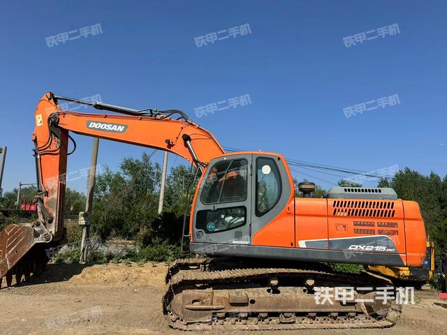 斗山DX215-9C挖掘机