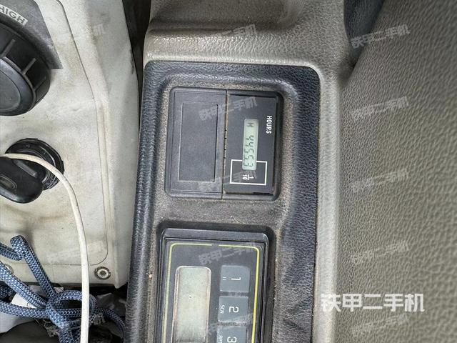 驾驶室整体（整机外观）