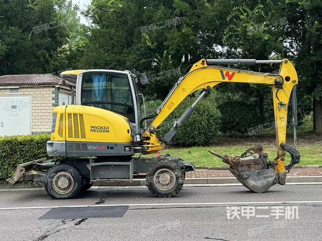 单侧履带整体（整机外观）