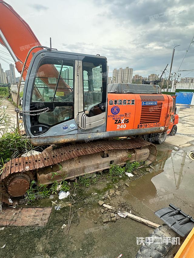 日立ZX240-3挖掘机