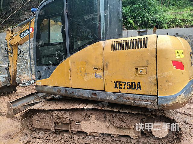 单侧履带整体（整机外观）