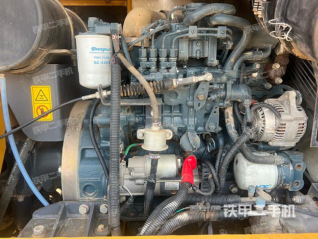 发动机整体俯视（整机外观）