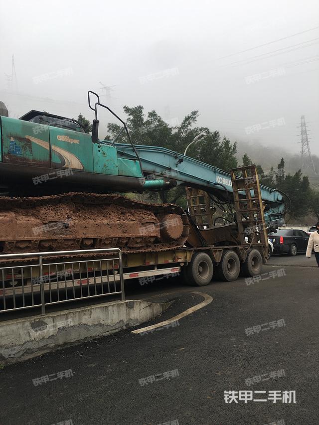 整机右侧（设备外观及核心部件）