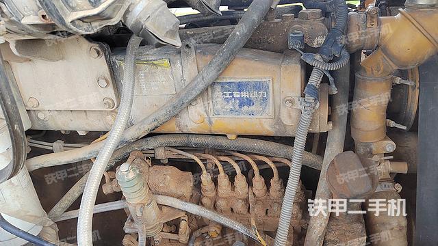 发动机左侧（整机外观及大件）