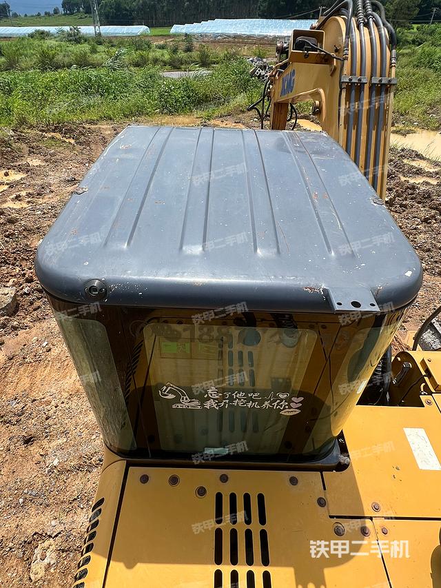 驾驶室顶部（整机外观）