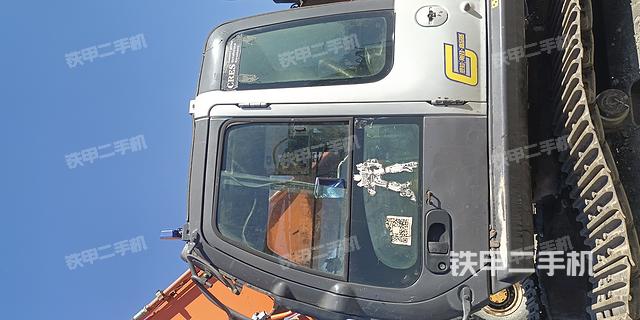 驾驶室整体（整机外观）