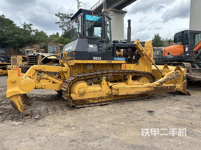 整机右侧（设备外观及核心部件）