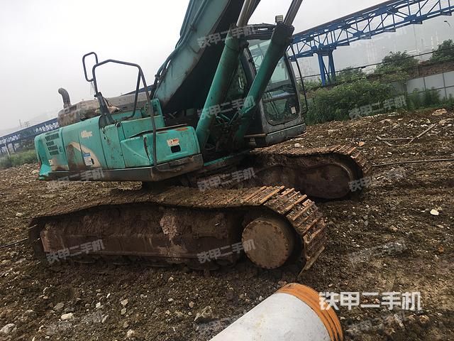 整机左侧（设备外观及核心部件）