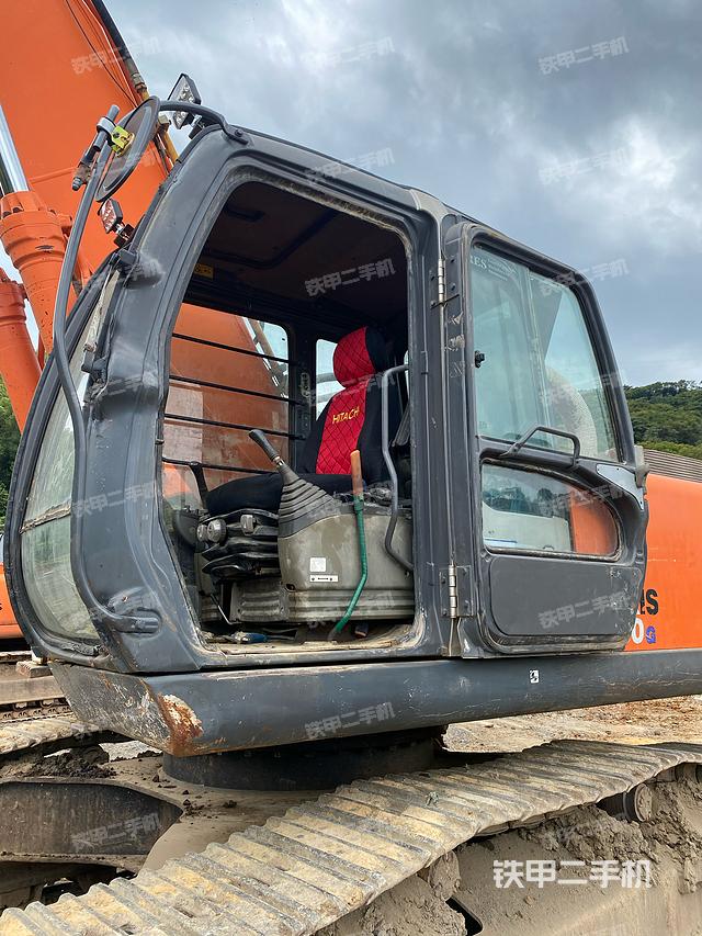 驾驶室整体（整机外观）