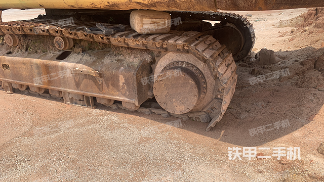 单侧履带整体（整机外观）