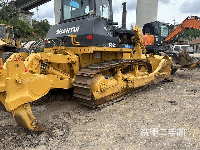 整机右后45°（设备外观及核心部件）