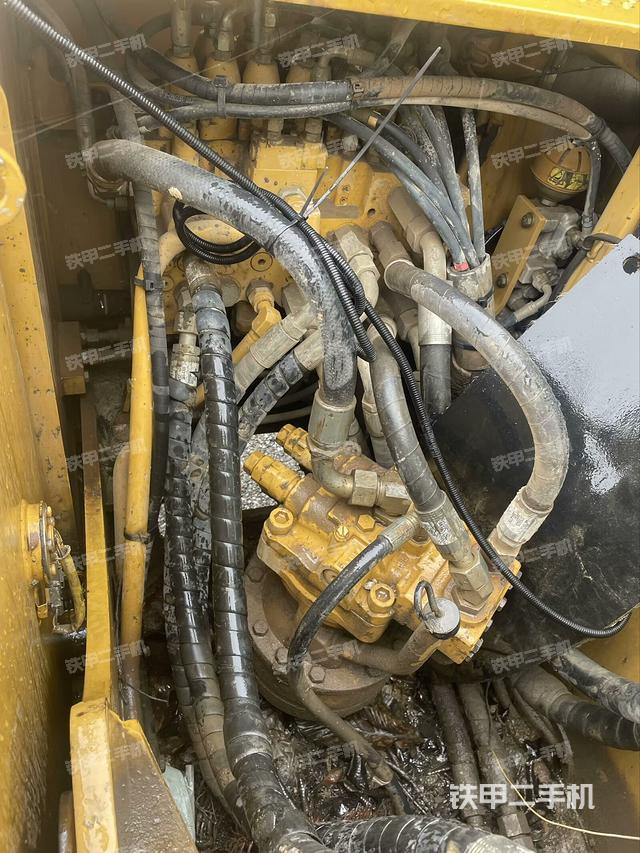 駕駛室頂部俯視（上車部件）