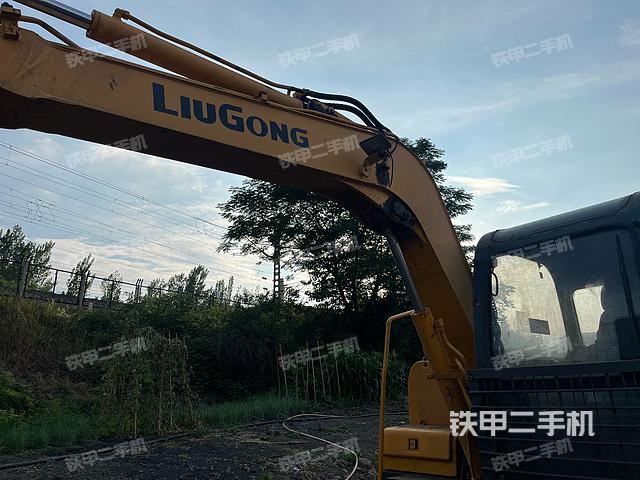 柳工CLG908D挖掘机