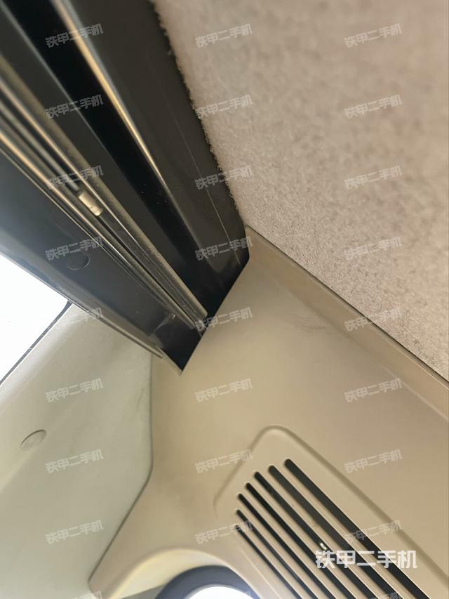 駕駛室正側(cè)（駕駛室部分）