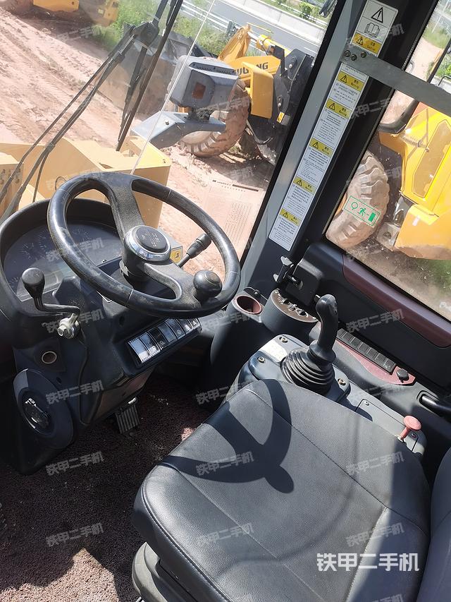 驾驶室工作台（整机外观及大件）