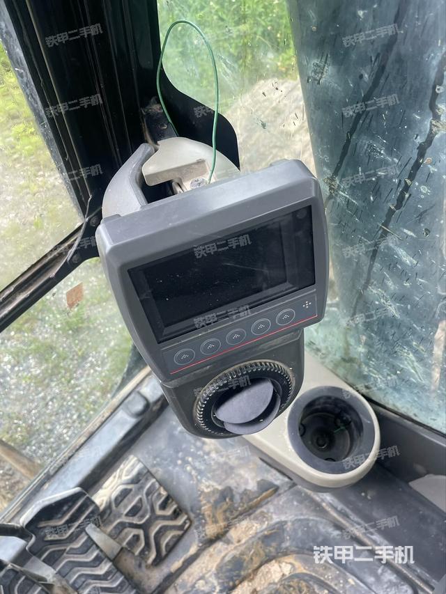 后窗玻璃角標(biāo)（駕駛室部分）