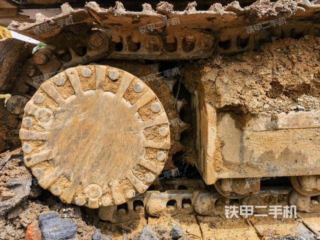 左驅(qū)動(dòng)輪（行走機(jī)構(gòu)）