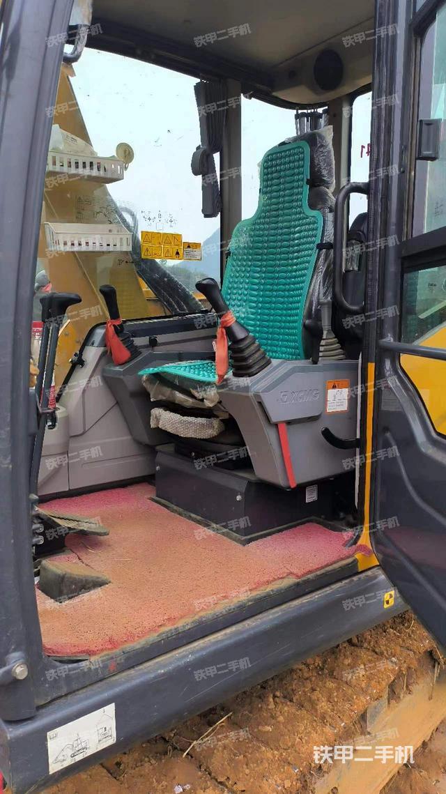 驾驶室整体（整机外观）