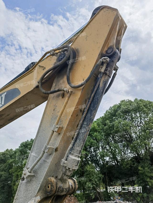 小臂整體右前（工作和回轉(zhuǎn)裝置）