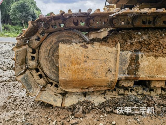 左導(dǎo)向輪（行走機(jī)構(gòu)）