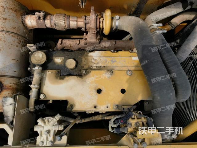 發(fā)動(dòng)機(jī)室（上車部件）