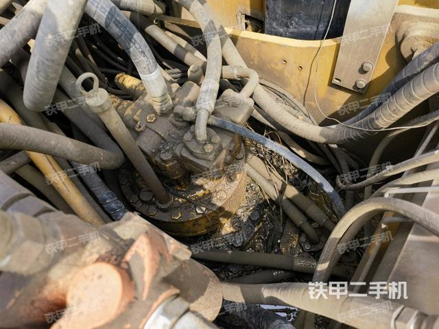 回轉(zhuǎn)馬達(dá)（上車部件）