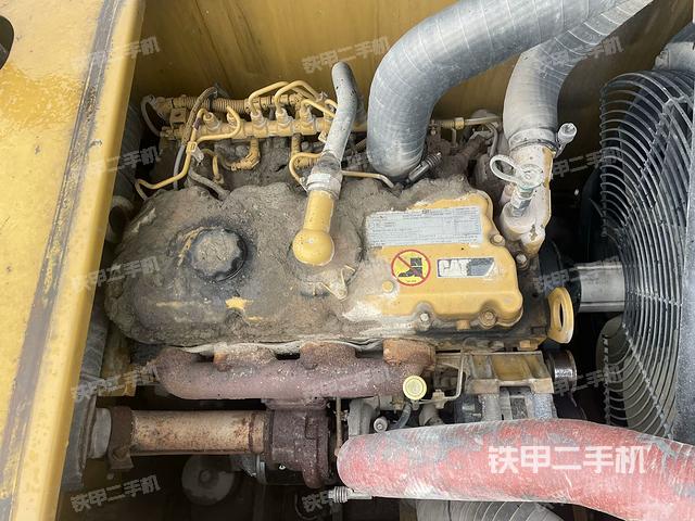 氣門室蓋螺絲特寫（上車部件）