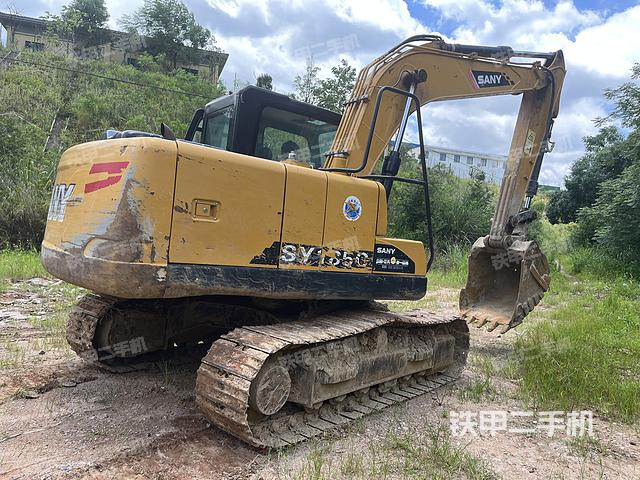 驾驶室顶部（整机外观）