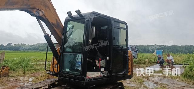 驾驶室整体（整机外观）