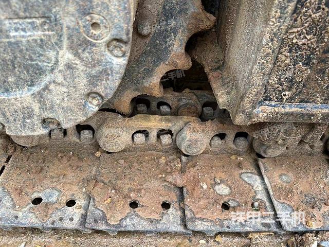 驾驶室顶部（整机外观）