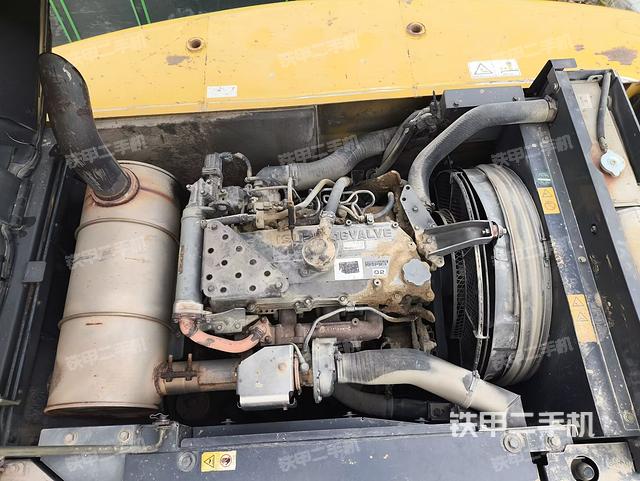 发动机整体俯视（整机外观）