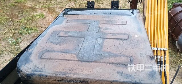 驾驶室顶部（整机外观）